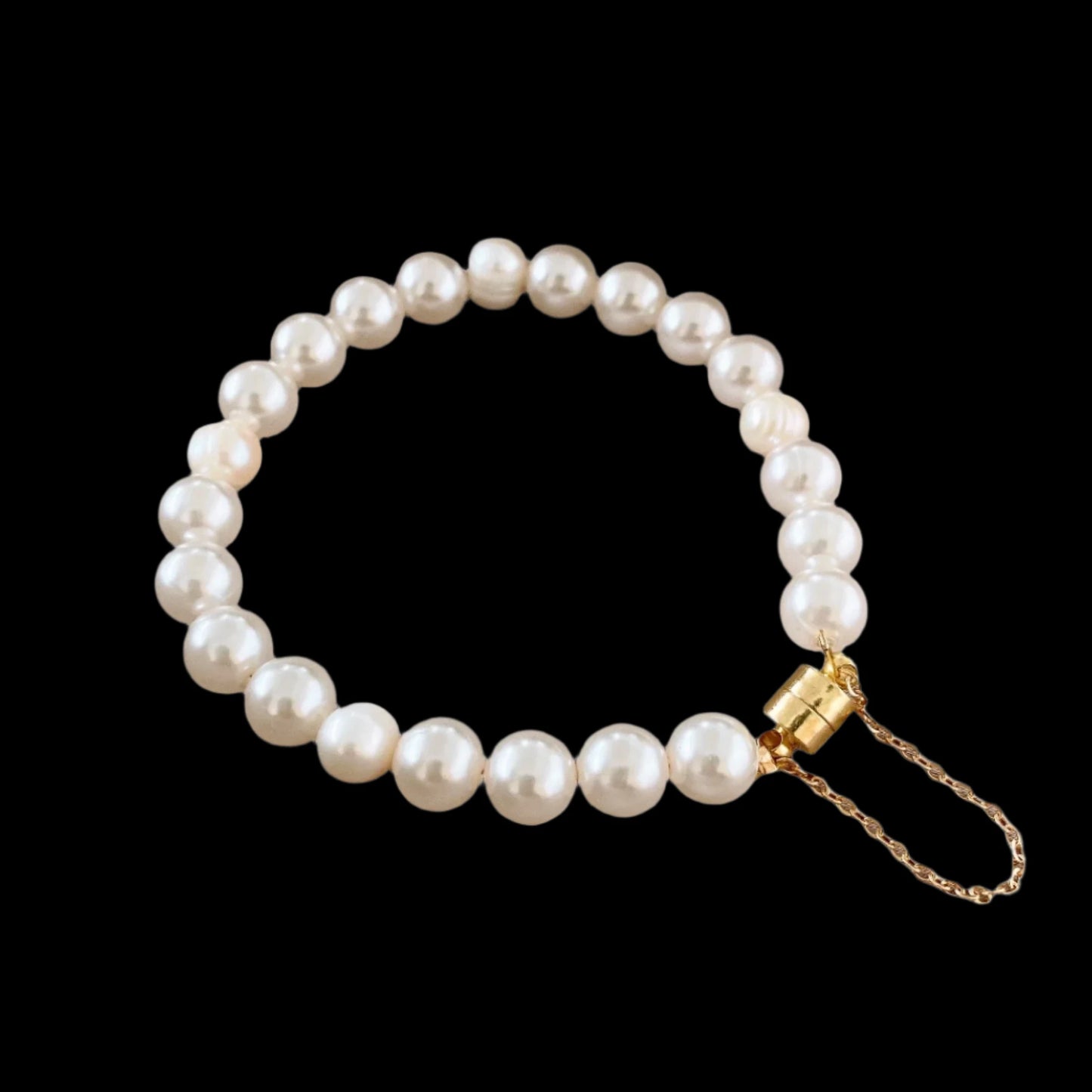 Classic Pearl Bracelet